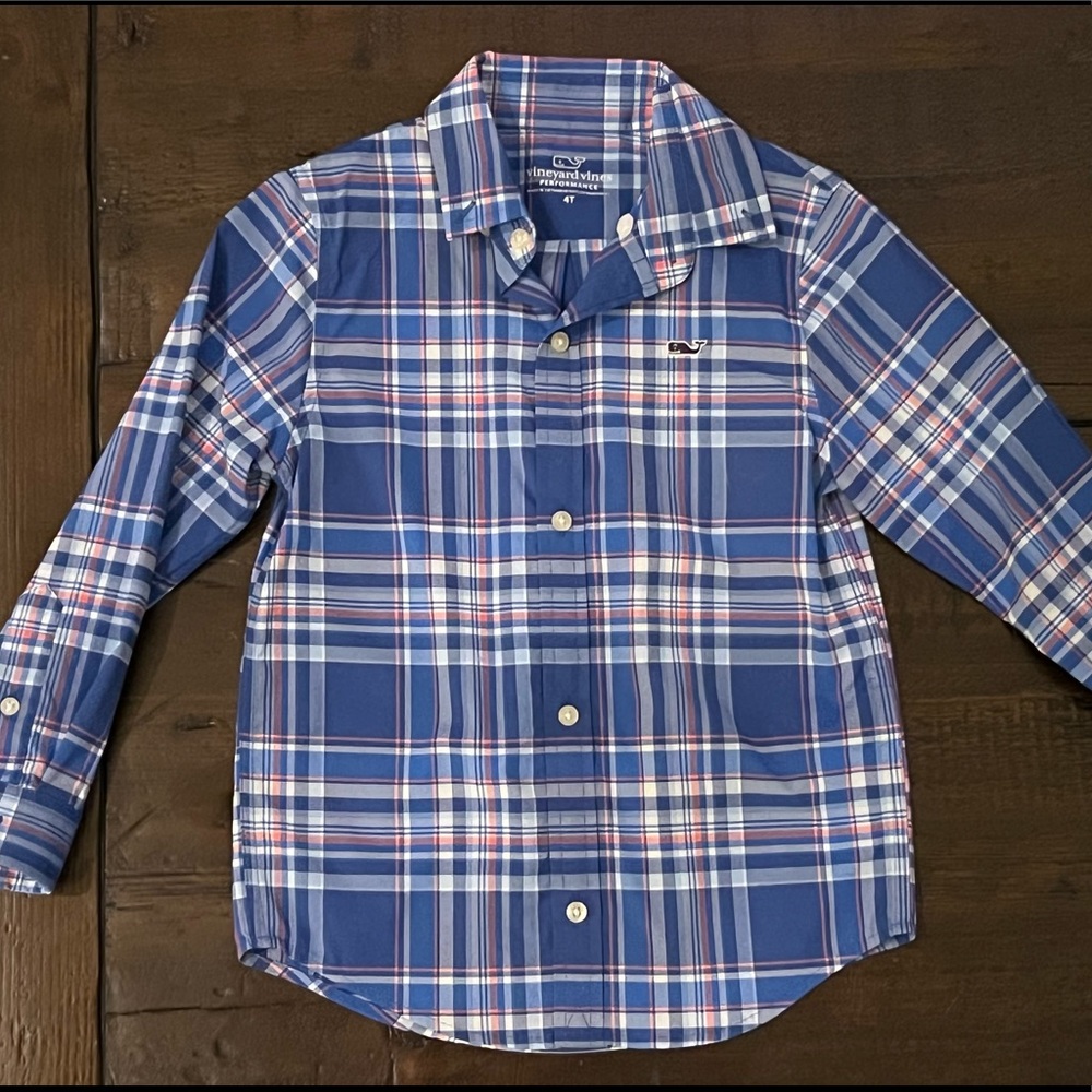 Vineyard Vines Button Down 🐳